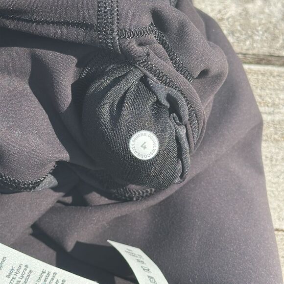 Lululemon Wunder Train High-Rise‎ Tight 25" Black leggings size 4 NWT - Picture 6 of 6